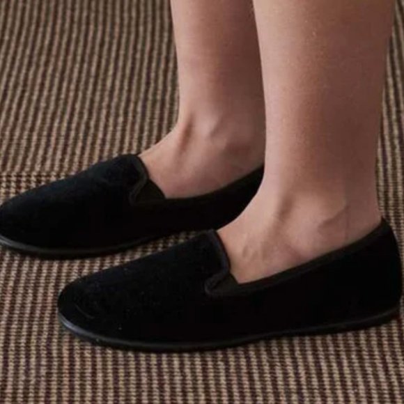 La Coqueta Boys/Girls Black Velvet Slippers Size 32 - Picture 2 of 8